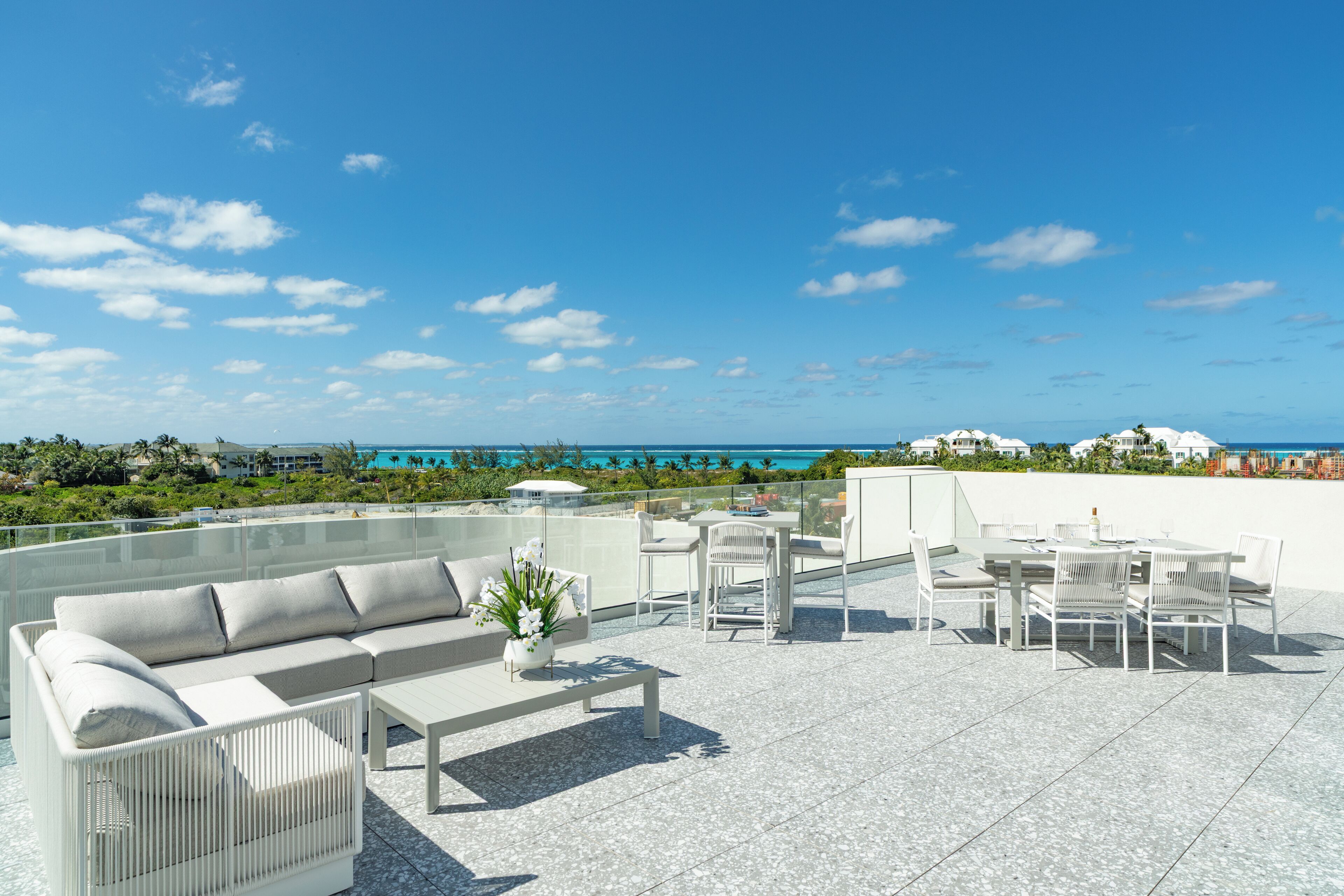 Luxe Honeymoon Suite with Terrace | Outdoor dining