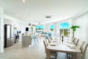 Fridge, microwave, oven, stovetop - Ellipse Resort, Grace Bay  (Providenciales)