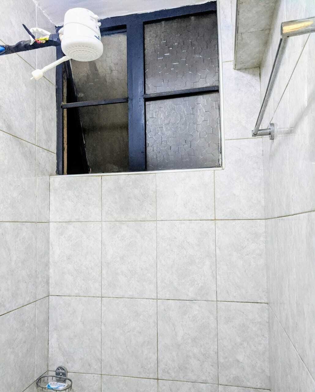 Handdukar, tvål och toalettpapper