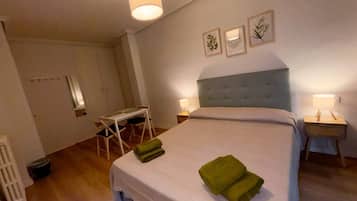 Double Room, Balcony, City View | Desk, free WiFi