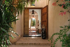 Interior - DAR TANIA, Contemporary villa with private heated pool Ourika road (Marrakech)