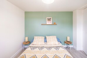 3 bedrooms, WiFi, bed sheets