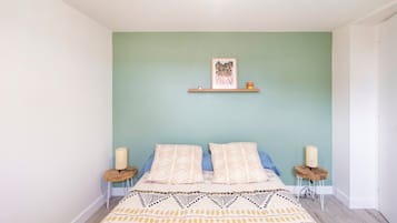 3 bedrooms, WiFi, bed sheets