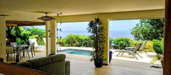 Luxury villa with swimming pool and breathtaking sea view