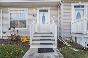 Exterior detail - A Bethany Beach Gem 1.5 miles to Ocean Pickle Ball (Frankford)