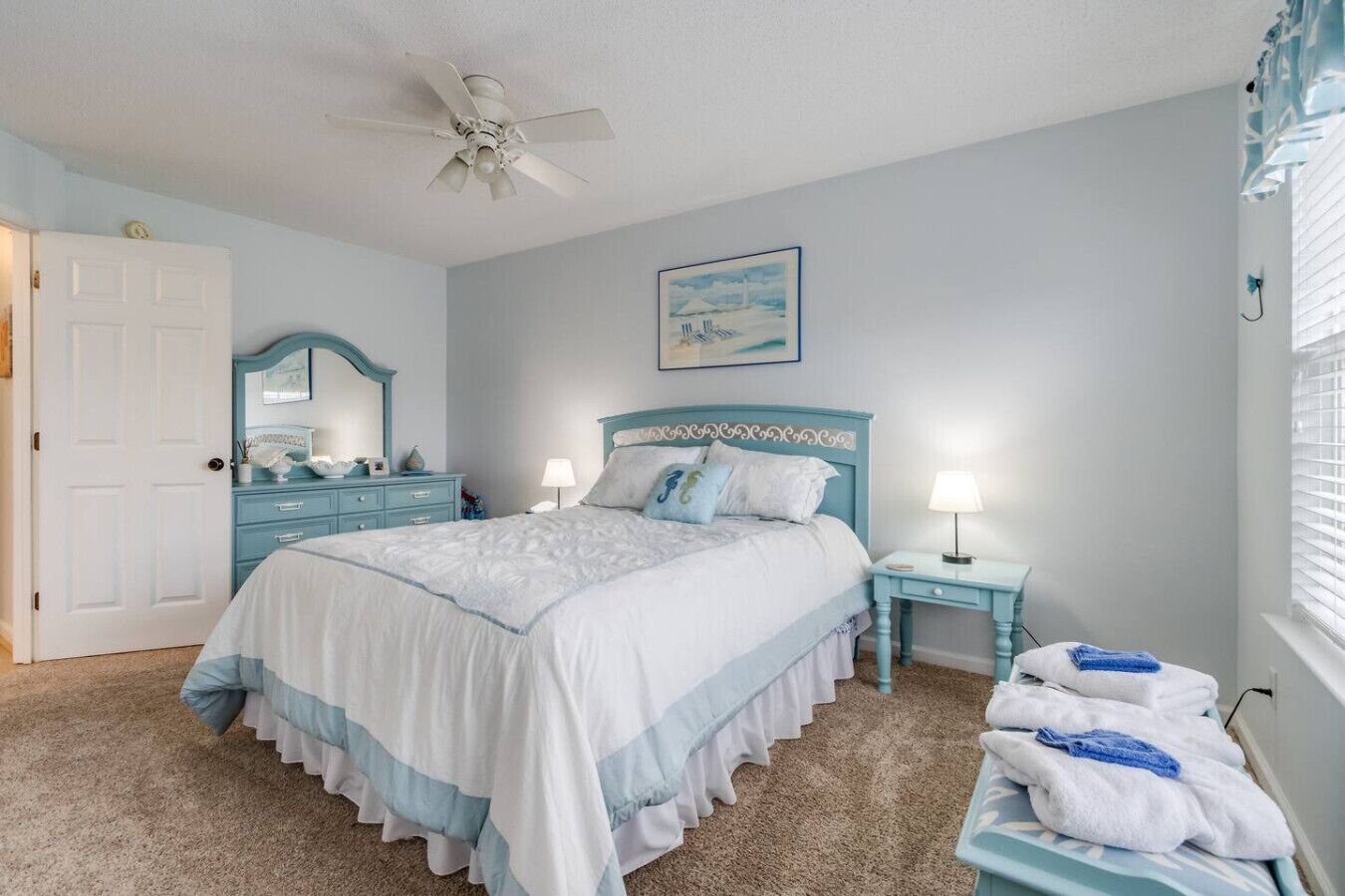 4 Schlafzimmer, Schreibtisch, Bügeleisen/Bügelbrett, Reisekinderbett