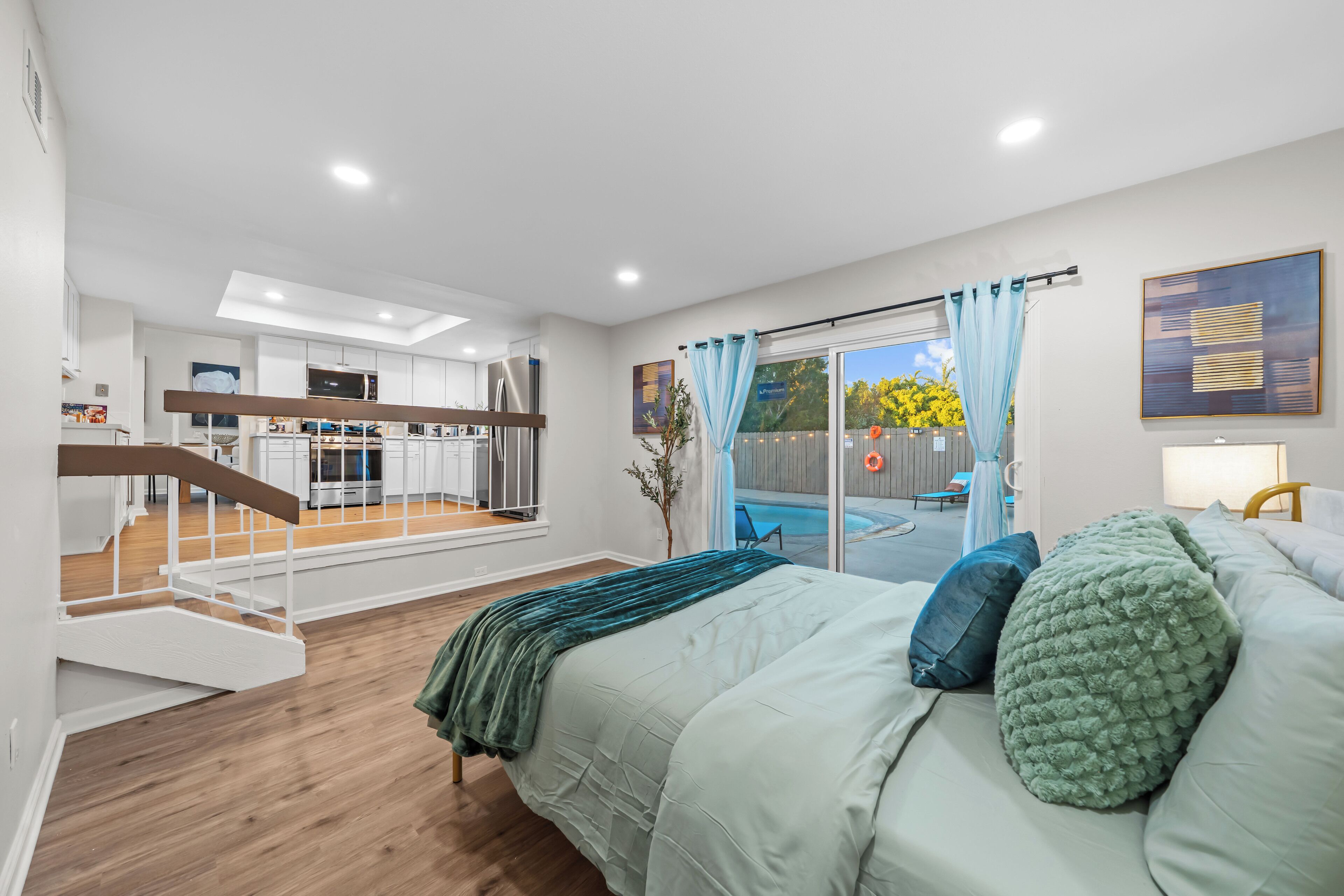 3 bedrooms, desk, iron/ironing board, free WiFi