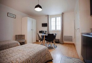 1 bedroom, free WiFi, bed sheets - Le Bénétin (Saint-Malo)