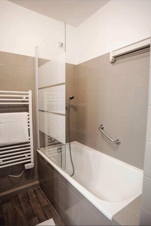 Haartrockner, Handtücher