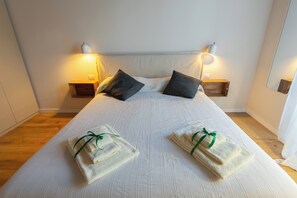 1 habitación, tabla de planchar con plancha, internet y ropa de cama 