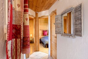 4 camere, ferro/asse da stiro, Wi-Fi, lenzuola