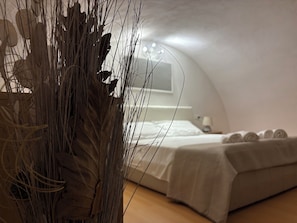 Bügeleisen/Bügelbrett, Internetzugang, Bettwäsche