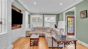 Smart TV, videojuegos y tenis de mesa