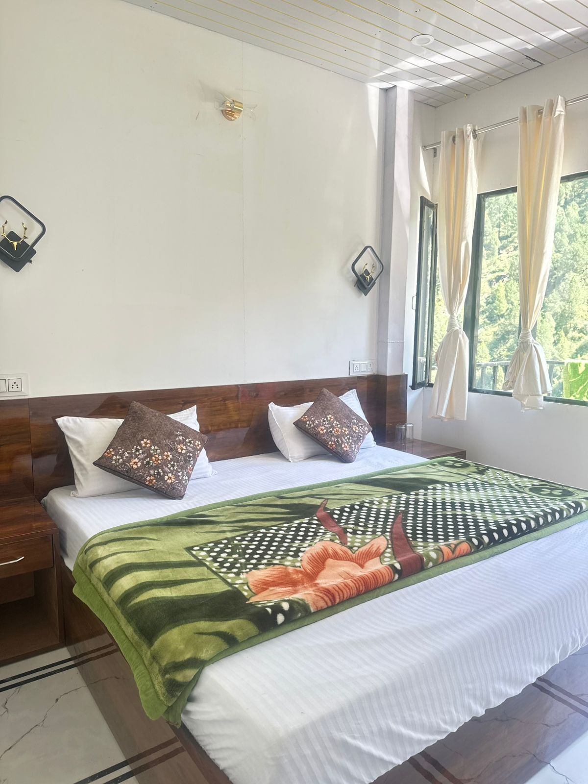 Deluxe Double Room, Balcony, Mountain View