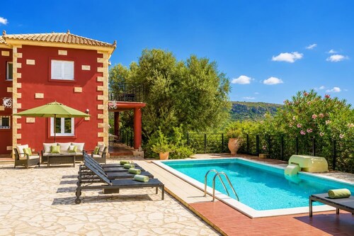 Villa Aliona - Four Bedroom Villa, Sleeps 8