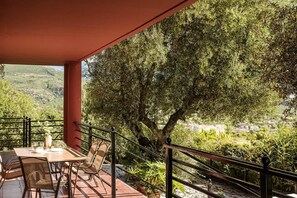 Outdoor dining - Villa Aliona - Four Bedroom Villa, Sleeps 8 (Ionian Islands)