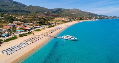 Villa Aliona - Four Bedroom Villa, Sleeps 8