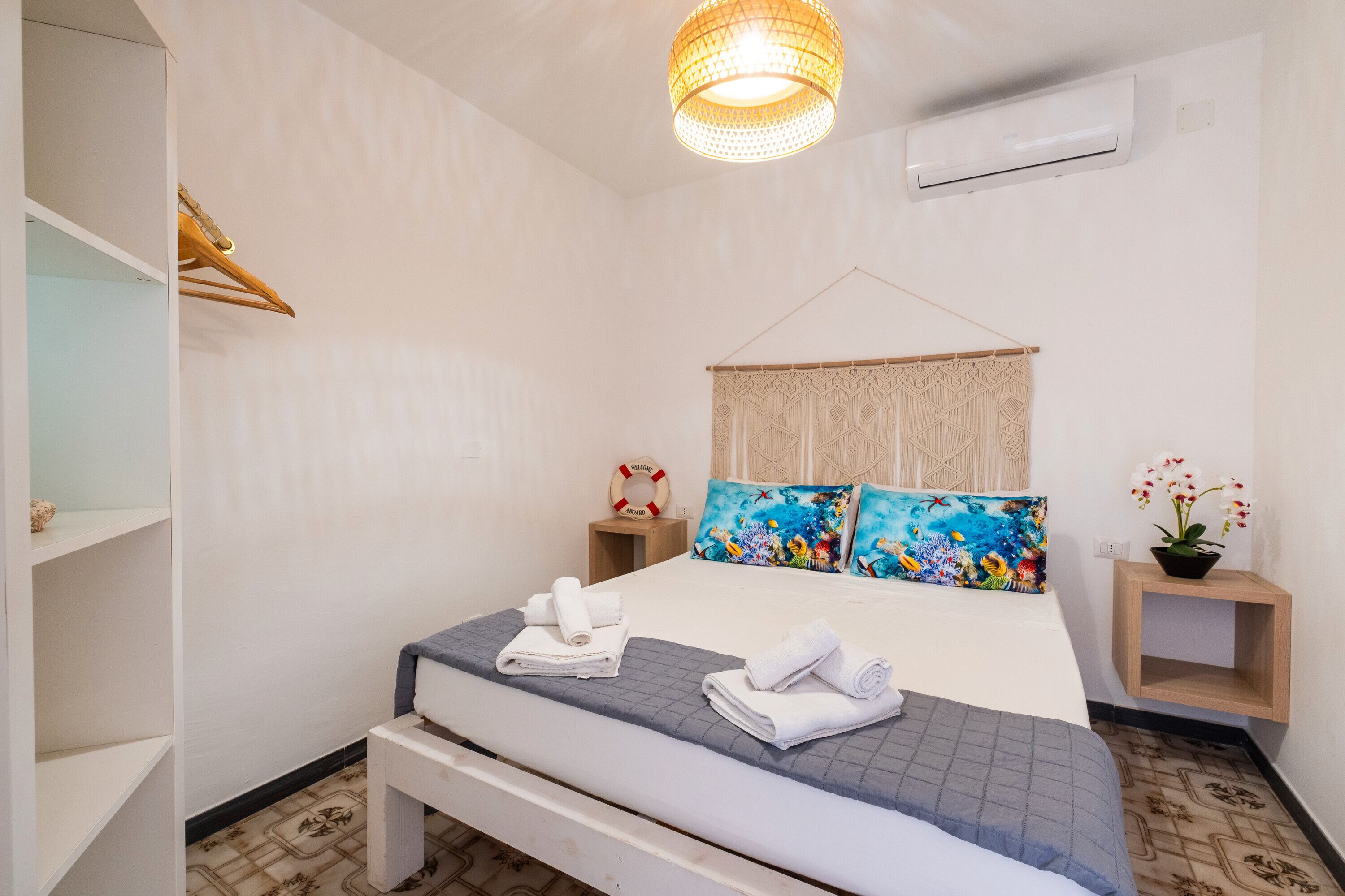 4 bedrooms, WiFi, bed sheets