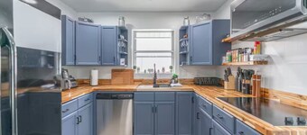 Farm House - 1 min to Integris/State Fair/downtown