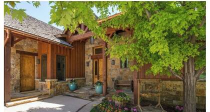 Luxury House in Gated Community