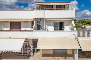 Exterior - Holiday Home 'Blue Bay Lux' with Balcony (Torre Lapillo)