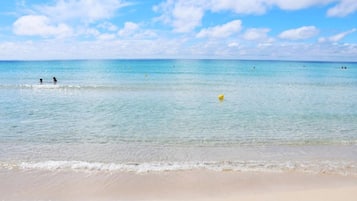 Una playa cerca
