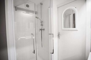 Hair dryer, towels - La Servantine (Saint-Malo)