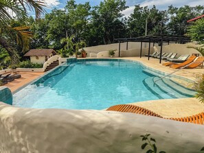 Utomhuspool