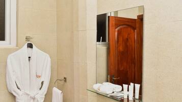 Standard Double Room, City View | Bathroom