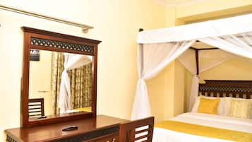 Deluxe Double Room, City View | Free WiFi, bed sheets