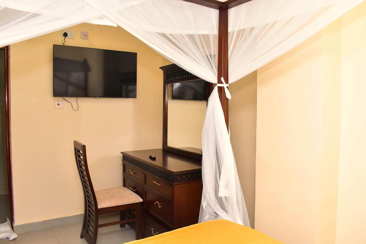Deluxe Single Room, City View | Free WiFi, bed sheets