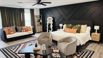 5 bedrooms, desk, iron/ironing board, travel crib