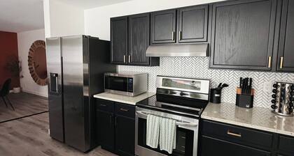 Pool! Pickleball! Fire Pit! Games! at lovely SATX Oasis