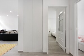 4 bedrooms, WiFi, bed sheets - Apartment 'Furadouro 2 with Sea View' with Sea View, Balcony and Wi-Fi (Ovar)