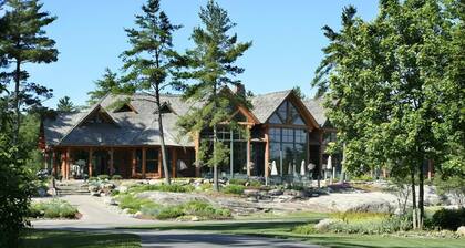 Charming 3-bedroom condo on Lake Joseph with Golf Course