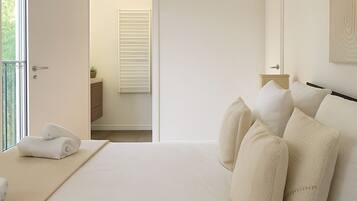 Apartment | Iron/ironing board, free WiFi