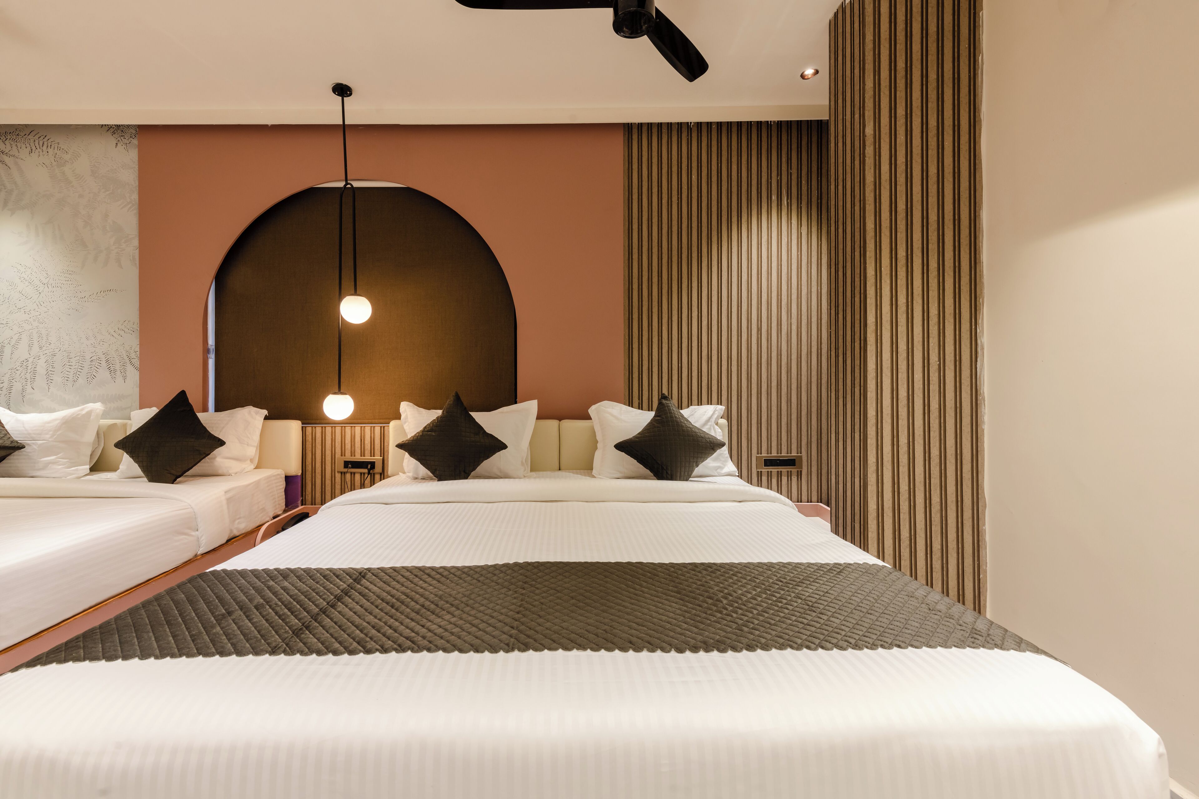 ห้องพรีเมียมสวีท | โต๊ะทำงาน, พื้นที่ทำงานแบบใช้แล็ปท็อป, เตารีด/โต๊ะรีดผ้า, เตียงเสริม/เปล