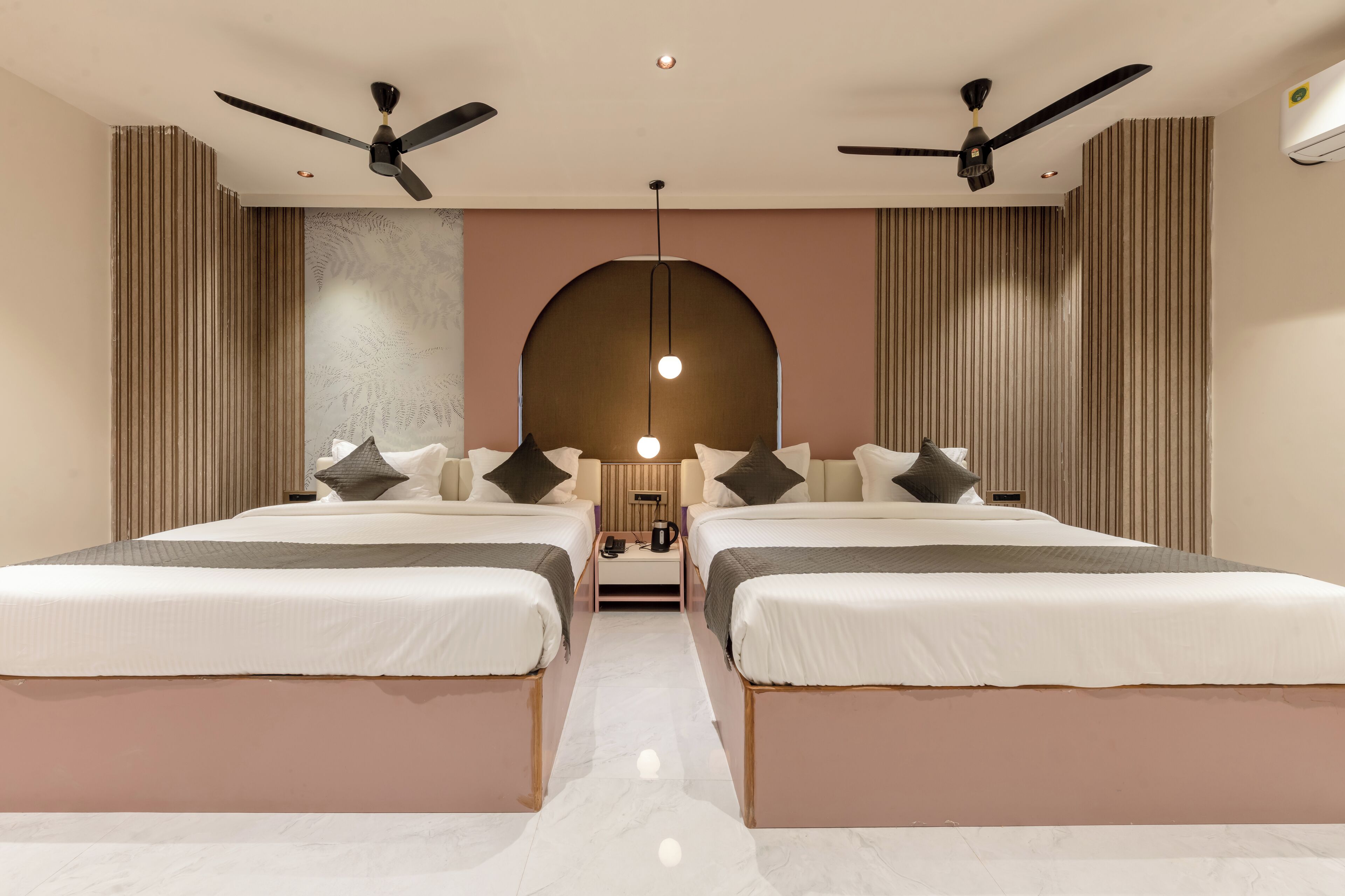 尊荣套房 | 办公桌、笔记本电脑工作区、熨斗/熨衣板、折叠床/加床（额外收费）