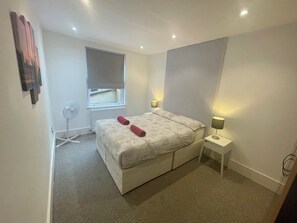 1 soverom, strykejern/-brett, wi-fi og sengetøy