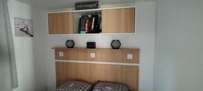 Casa rodante Confort, vista al parque | Cortinas blackout 
