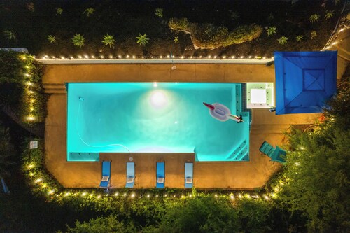 Pool, Big Yard, View, King Bed, Parking,  4BR - 2.5Bth