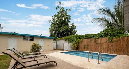 Private Pool Pet-friendly Steps to the Beach