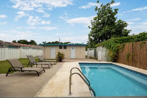 Villa | 4 bedrooms - Private Pool Pet-friendly Steps to the Beach (Naguabo)