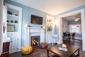 Interior - HostWise Stays - Southside Gem – Patio, Smart TVs, Walk Everywhere (Pittsburgh)