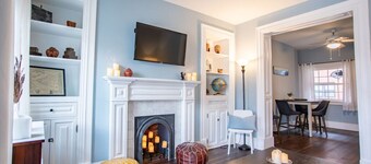 HostWise Stays - Southside Gem – Patio, Smart TVs, Walk Everywhere