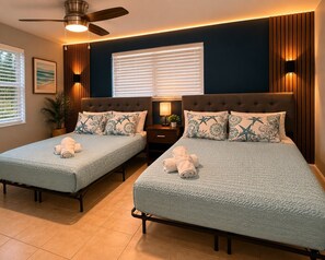 3 Schlafzimmer, Schreibtisch, Bügeleisen/Bügelbrett, Reisekinderbett