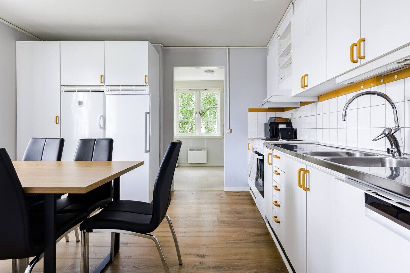 冰箱、微波炉、烤箱、炉灶