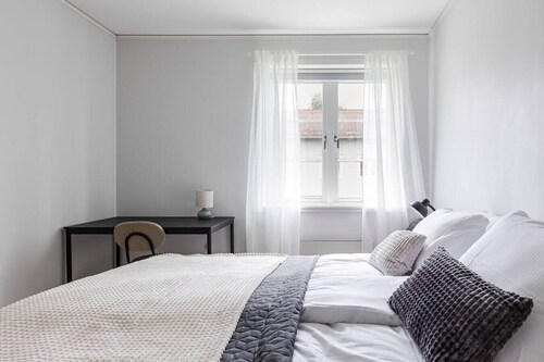 Bright & Spacious Getaway