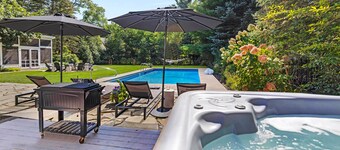 Harbor Country Poolside