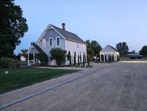 المنشأة من الخارج